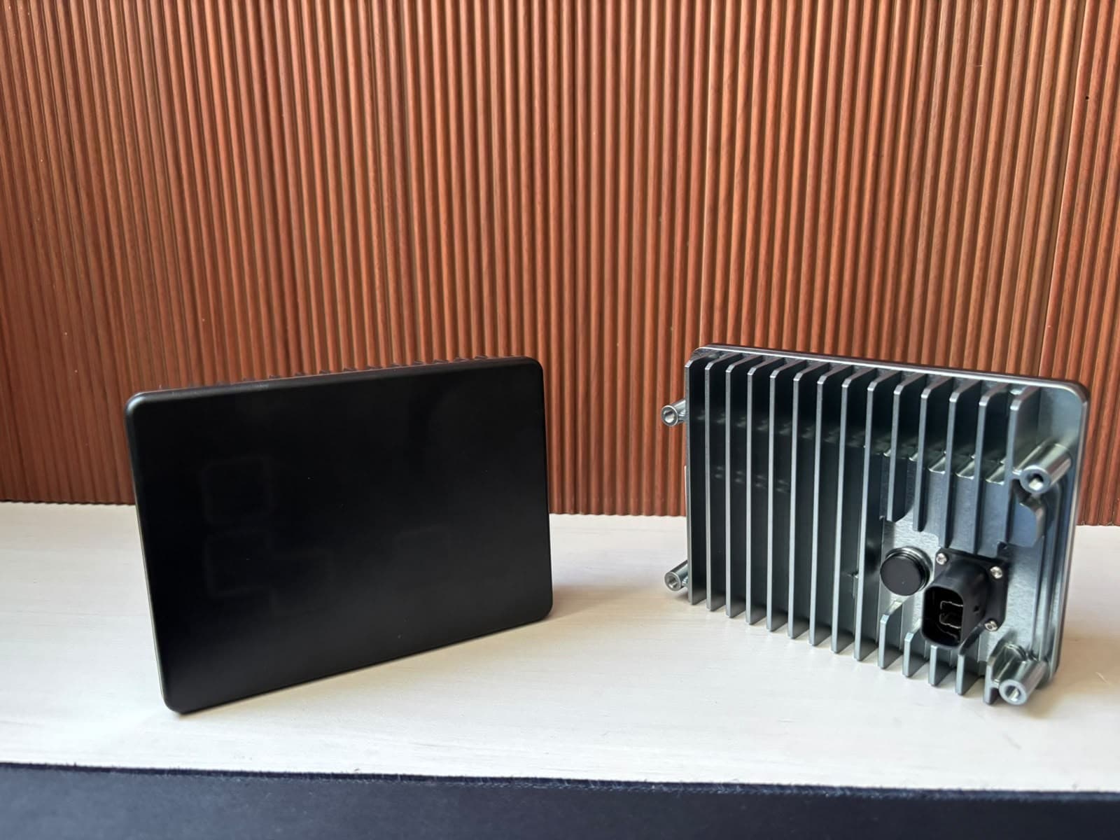 NT-Prime radar unit, front and rear housing view
