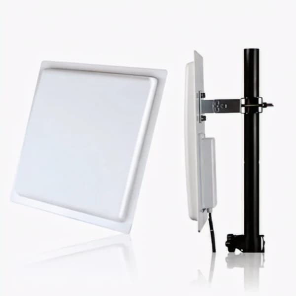 RFID integrated reader — panel antenna unit on pole mount